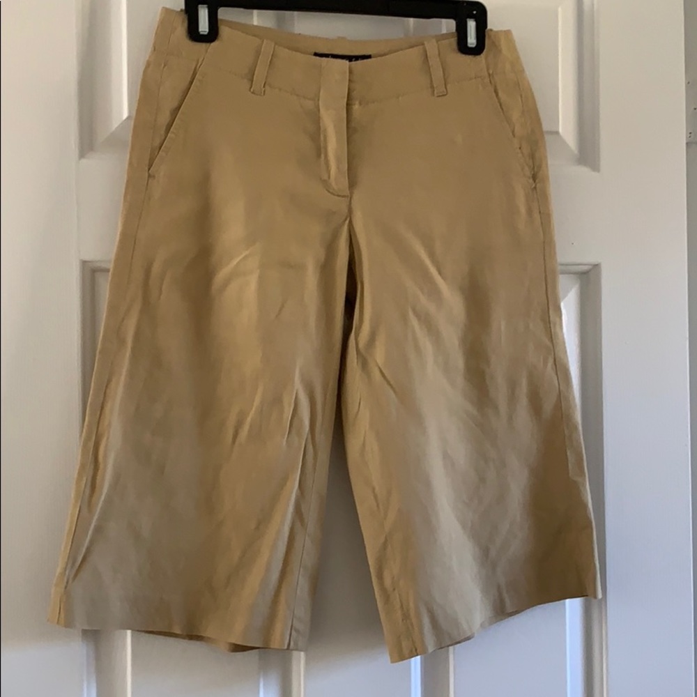 Theory women’s size 2 tan capri pants